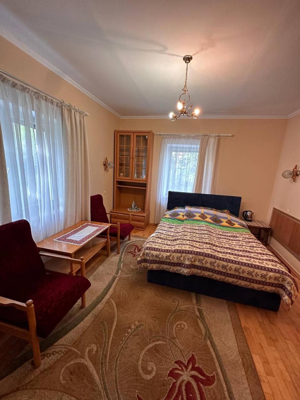 Роксолана Bed & Breakfast Truskavets Bagian luar foto